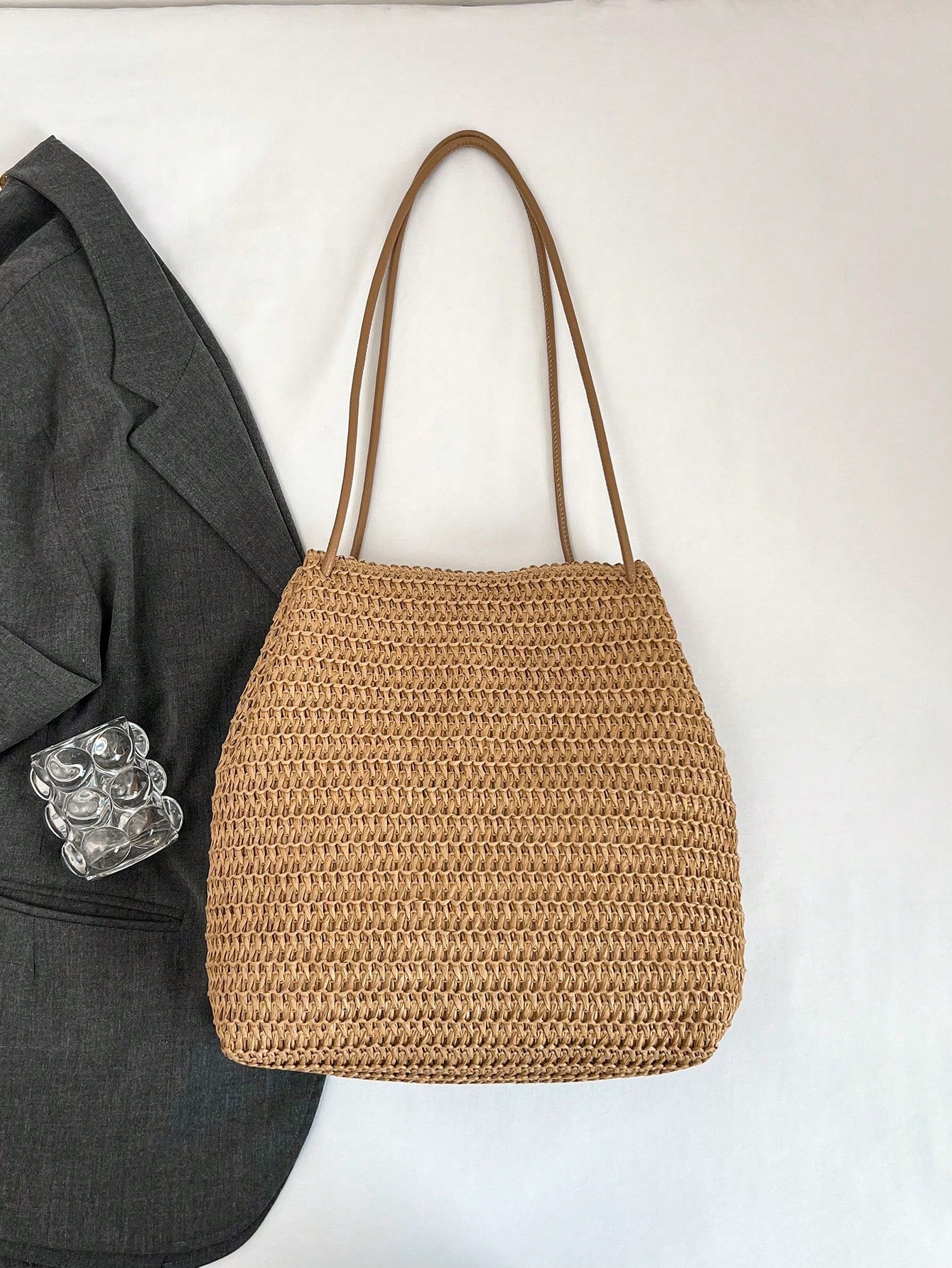Handwoven Casual Backpack With Pendant, Solid Color Straw Shoulder Strap, Large Capacity Straw Bag, Versatile Shoulder/Tote Bag, 2026 New Women Handbag