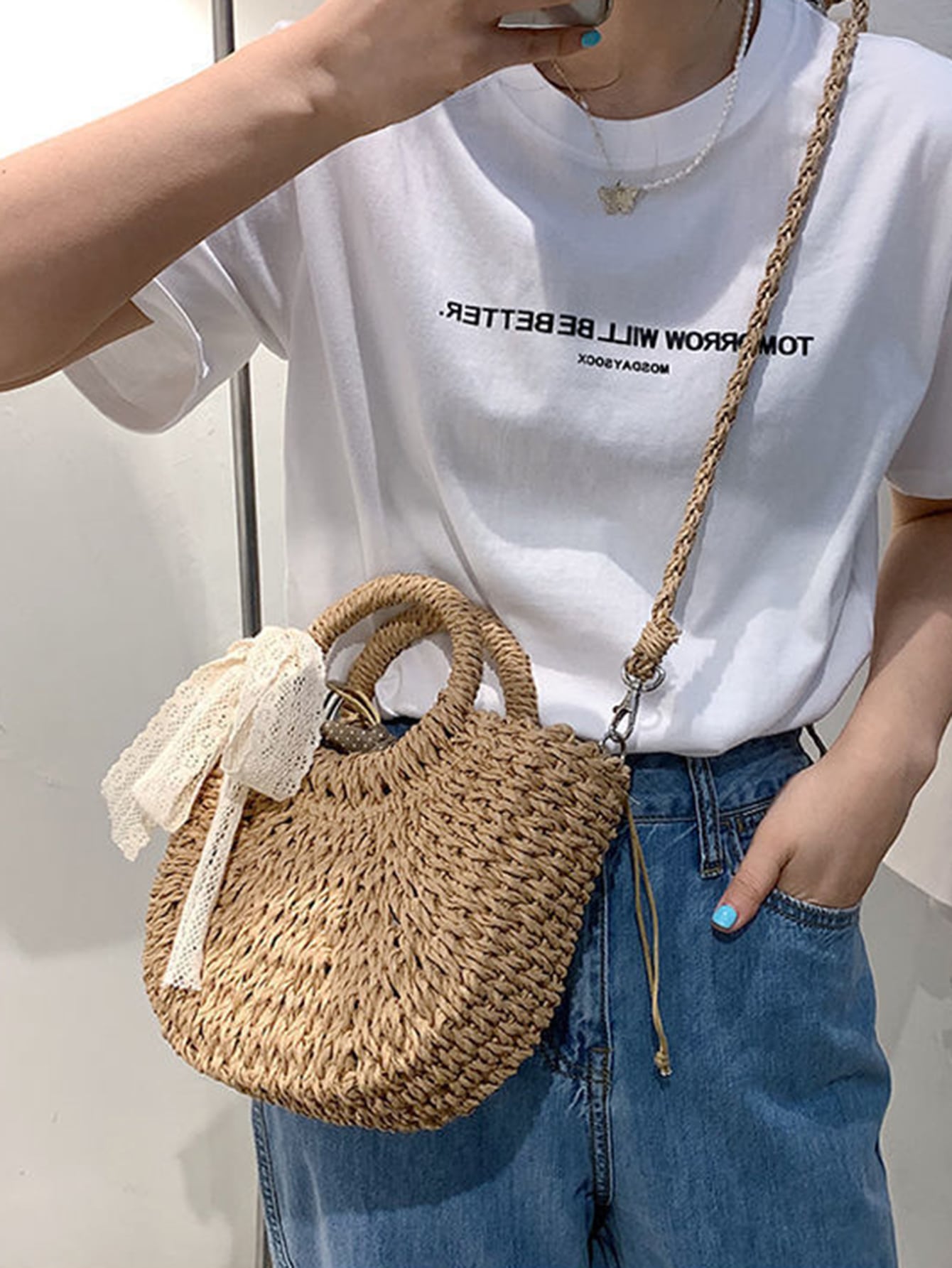 Yogodlns Straw Woven Crossbody Shoulder Bag Daisy Decor Handmade Small Purse Handbag Bohemia Summer Bag, Eye-Catching Beach Bag Summer