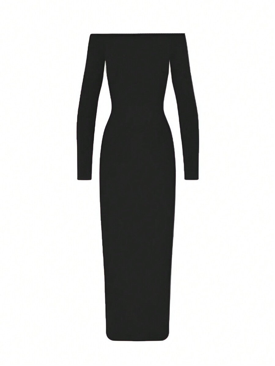 Woman wearing an elegant off-the-shoulder bodycon long dress with backless design and pencil silhouette in high-stretch knitted fabric.