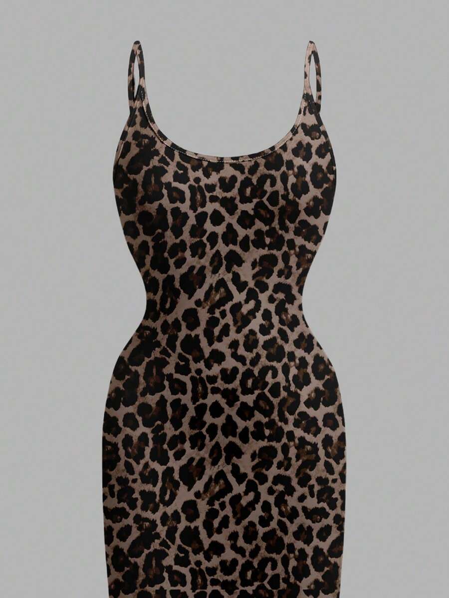 Women's minimalist floral daisy print bodycon cami dress with spaghetti straps, backless cut, high waist, and split thigh slit.