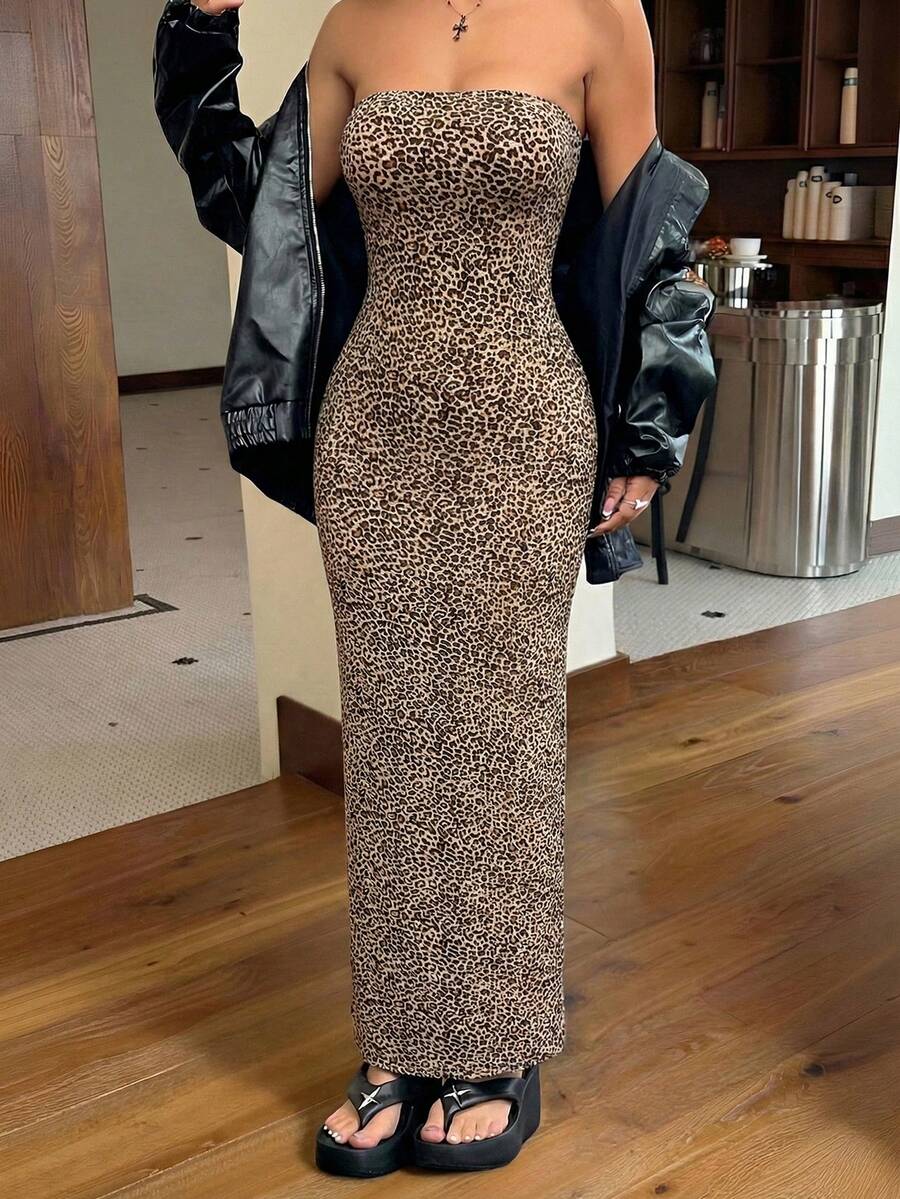 Women's leopard print strapless bandeau maxi dress featuring a split thigh slit and backless bodycon fit.