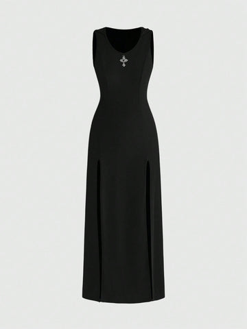 Women's black sleeveless gothic long dress featuring a collar neckline, split thigh hem, and slim fit knitted fabric.