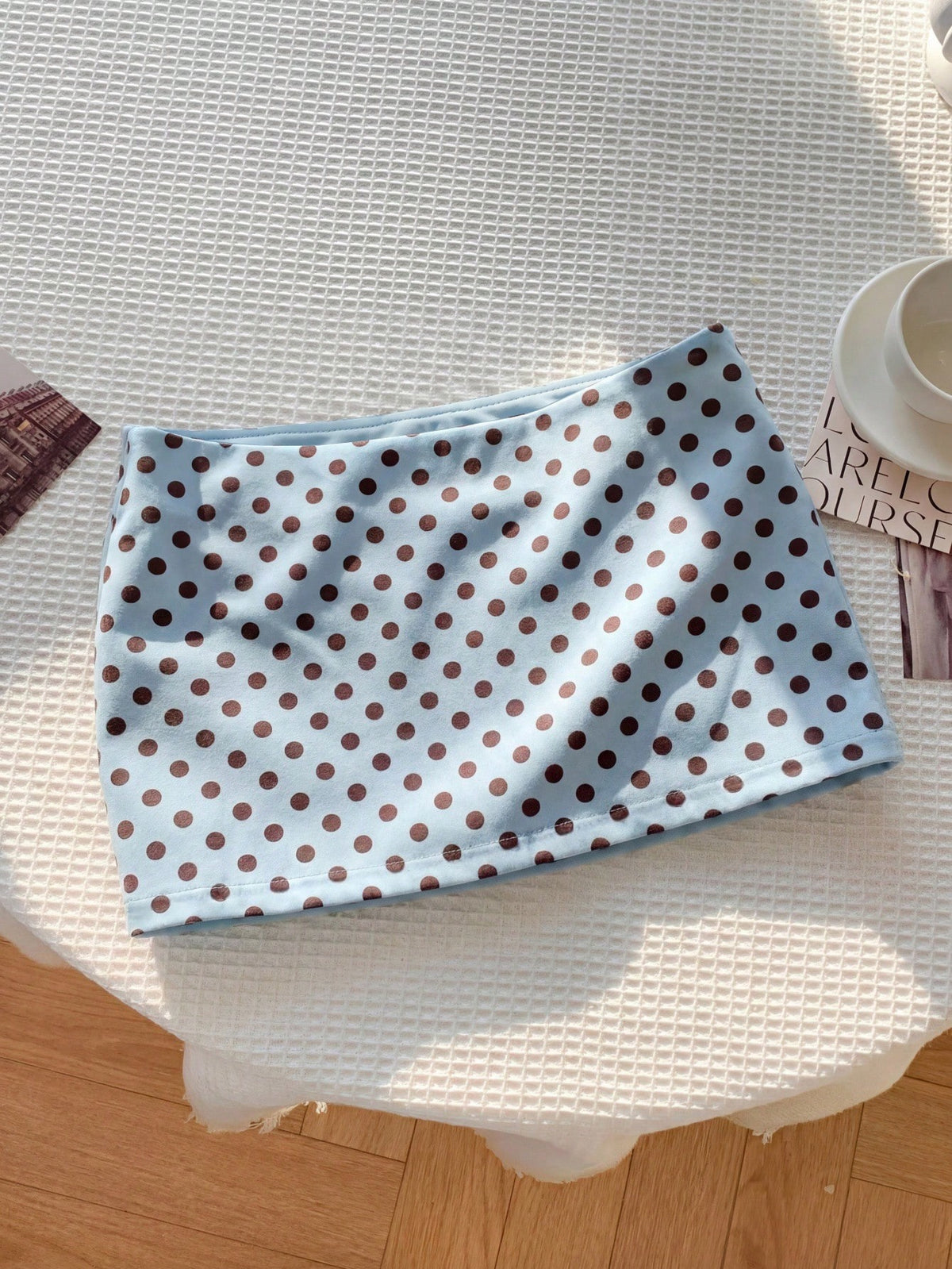 Women's white 100% cotton low waist mini skirt featuring a tropical print and zipper detail.
