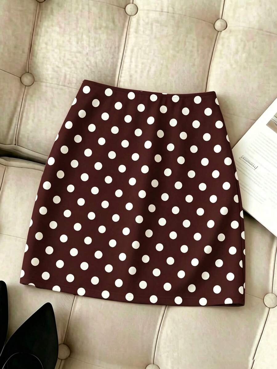 Women's short guipure lace skirt with lettuce trim and skinny mid-waist fit.