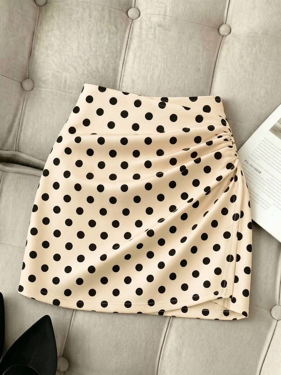 Women's short guipure lace skirt with lettuce trim and skinny mid-waist fit.