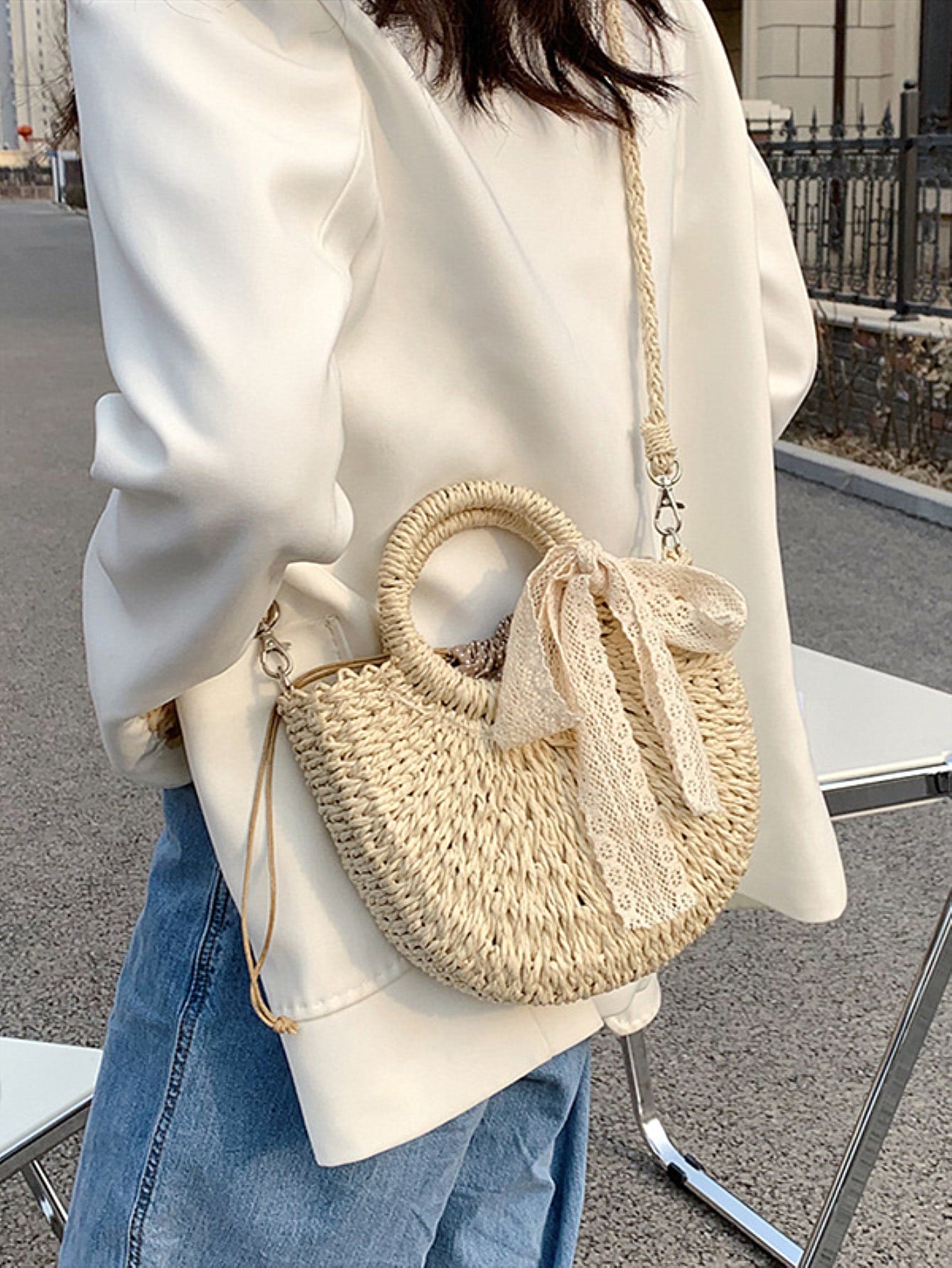 Yogodlns Straw Woven Crossbody Shoulder Bag Daisy Decor Handmade Small Purse Handbag Bohemia Summer Bag, Eye-Catching Beach Bag Summer
