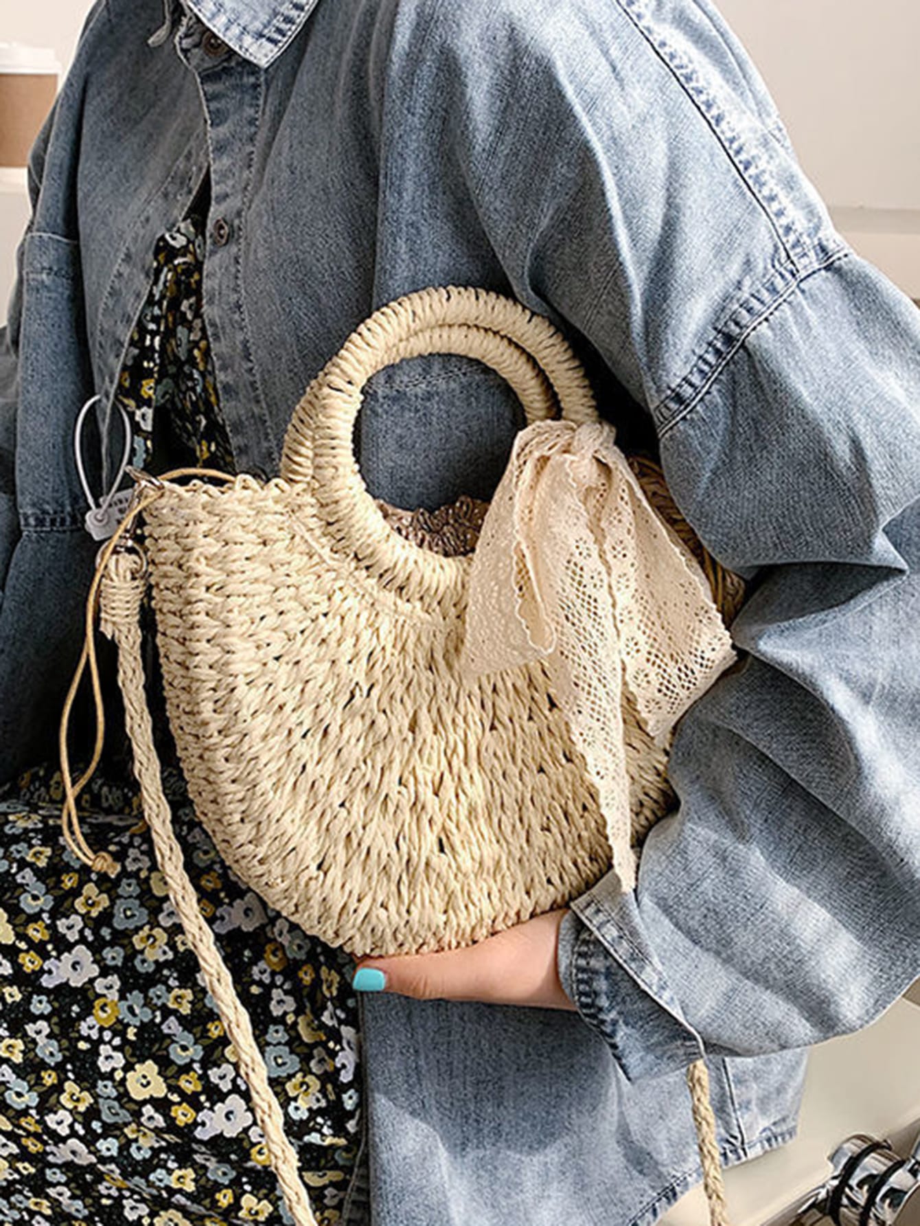 Yogodlns Straw Woven Crossbody Shoulder Bag Daisy Decor Handmade Small Purse Handbag Bohemia Summer Bag, Eye-Catching Beach Bag Summer