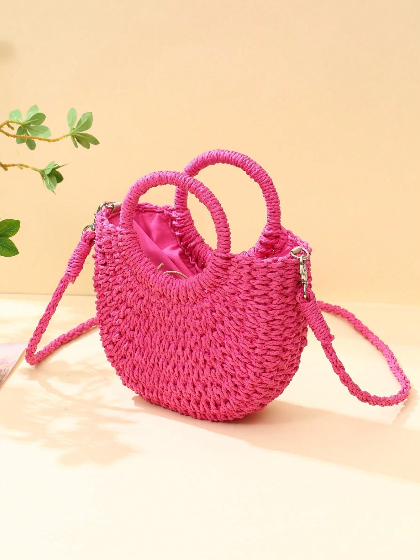 Yogodlns Straw Woven Crossbody Shoulder Bag Daisy Decor Handmade Small Purse Handbag Bohemia Summer Bag, Eye-Catching Beach Bag Summer