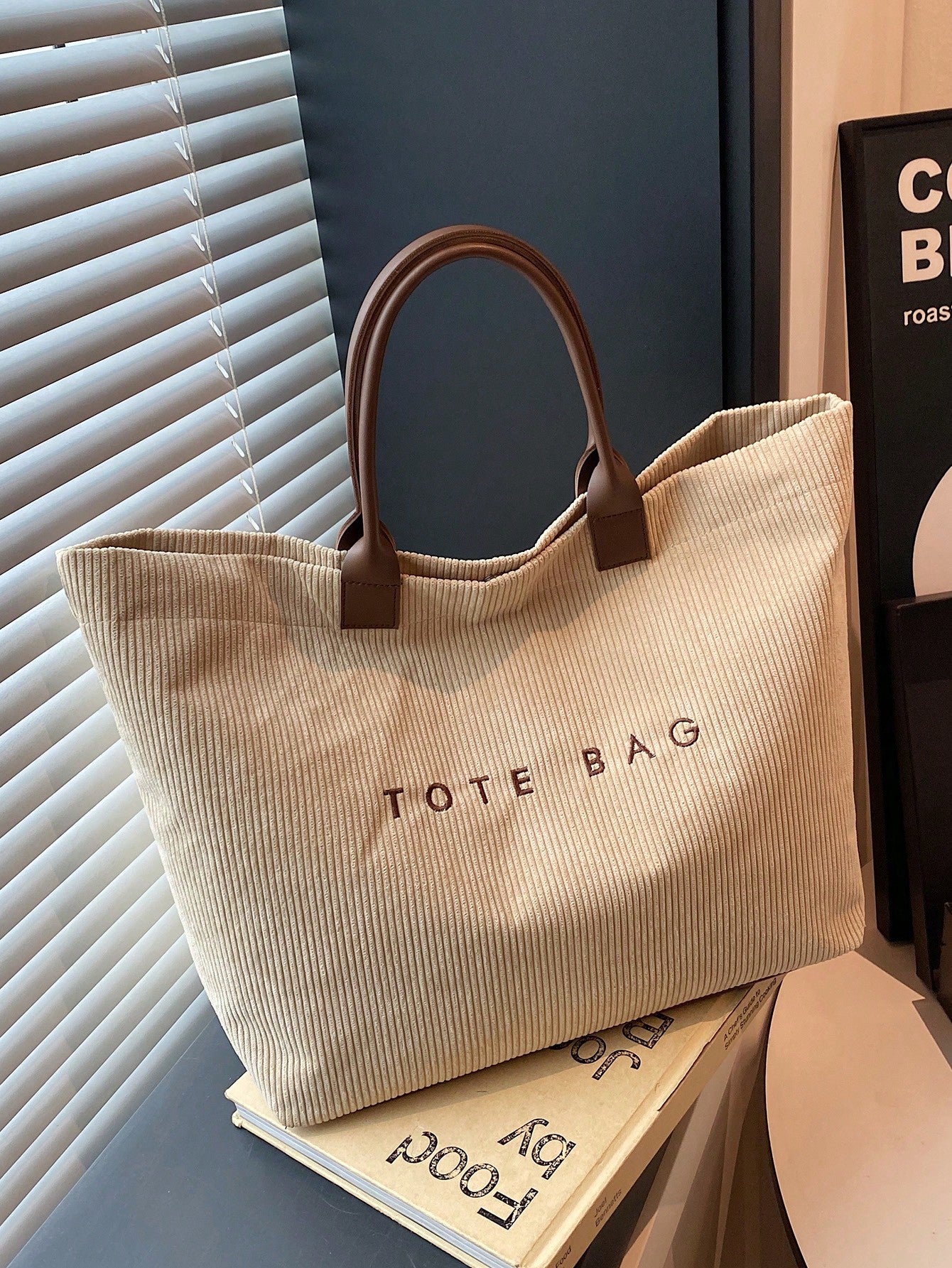 New Large Capacity Letter Decor Woven Straw Tote Bag, Multi-Functional Commute Casual Vacation Woven Straw Handbag Suitable For Commuting, Shopping, Beach Vacation, Office, Holidays