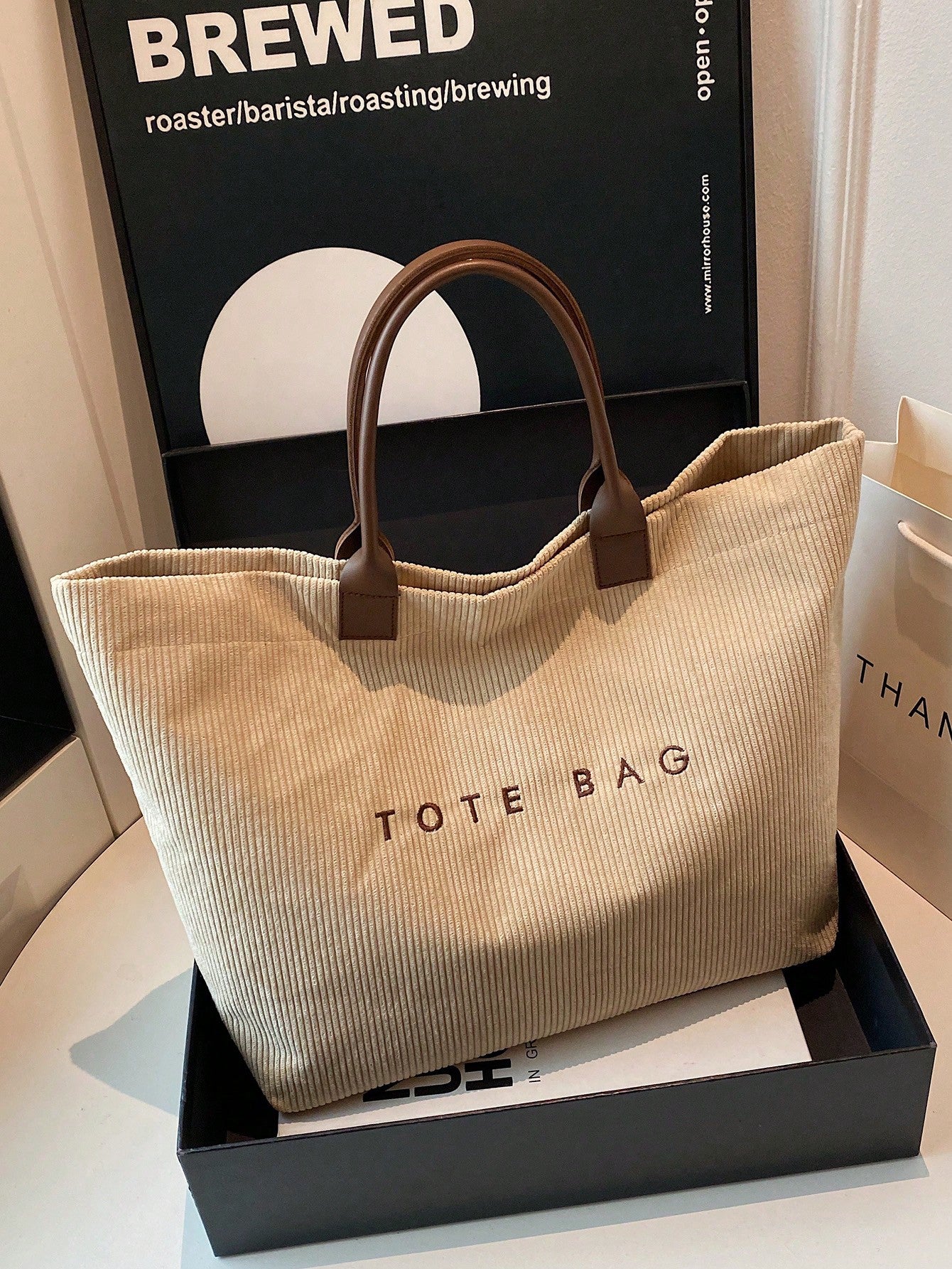 New Large Capacity Letter Decor Woven Straw Tote Bag, Multi-Functional Commute Casual Vacation Woven Straw Handbag Suitable For Commuting, Shopping, Beach Vacation, Office, Holidays