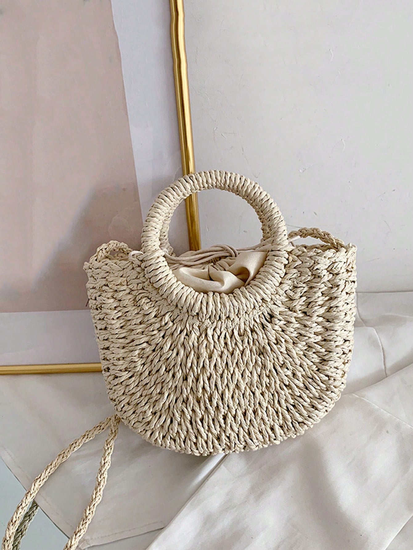 Yogodlns Straw Woven Crossbody Shoulder Bag Daisy Decor Handmade Small Purse Handbag Bohemia Summer Bag, Eye-Catching Beach Bag Summer
