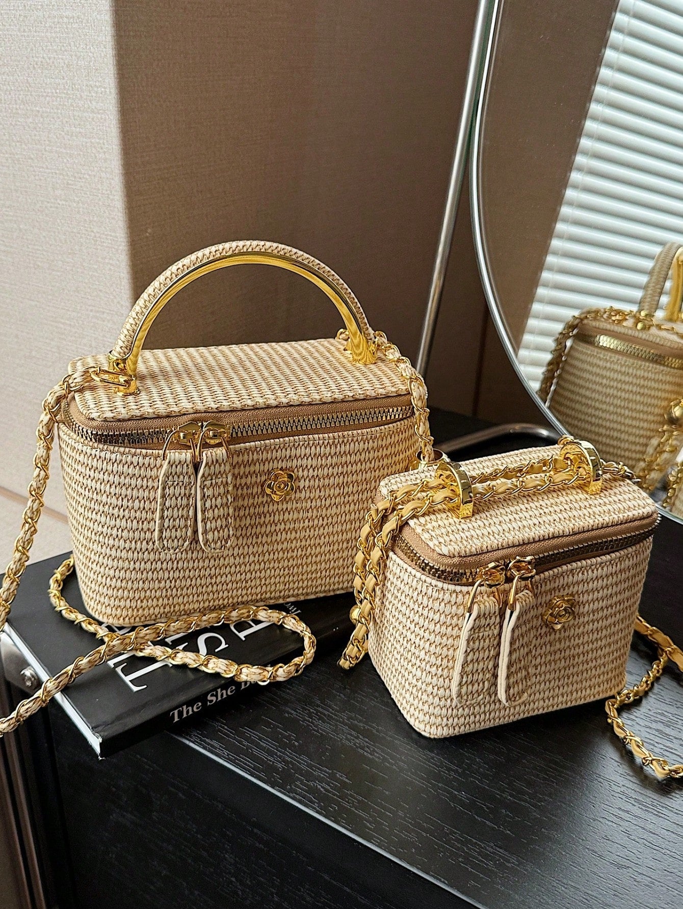 Woven Texture Handle Box-Shaped Handbag, Women's Spring/Summer New Fashion Chain Crossbody Small Square Bag, Versatile Beach Holiday Purse