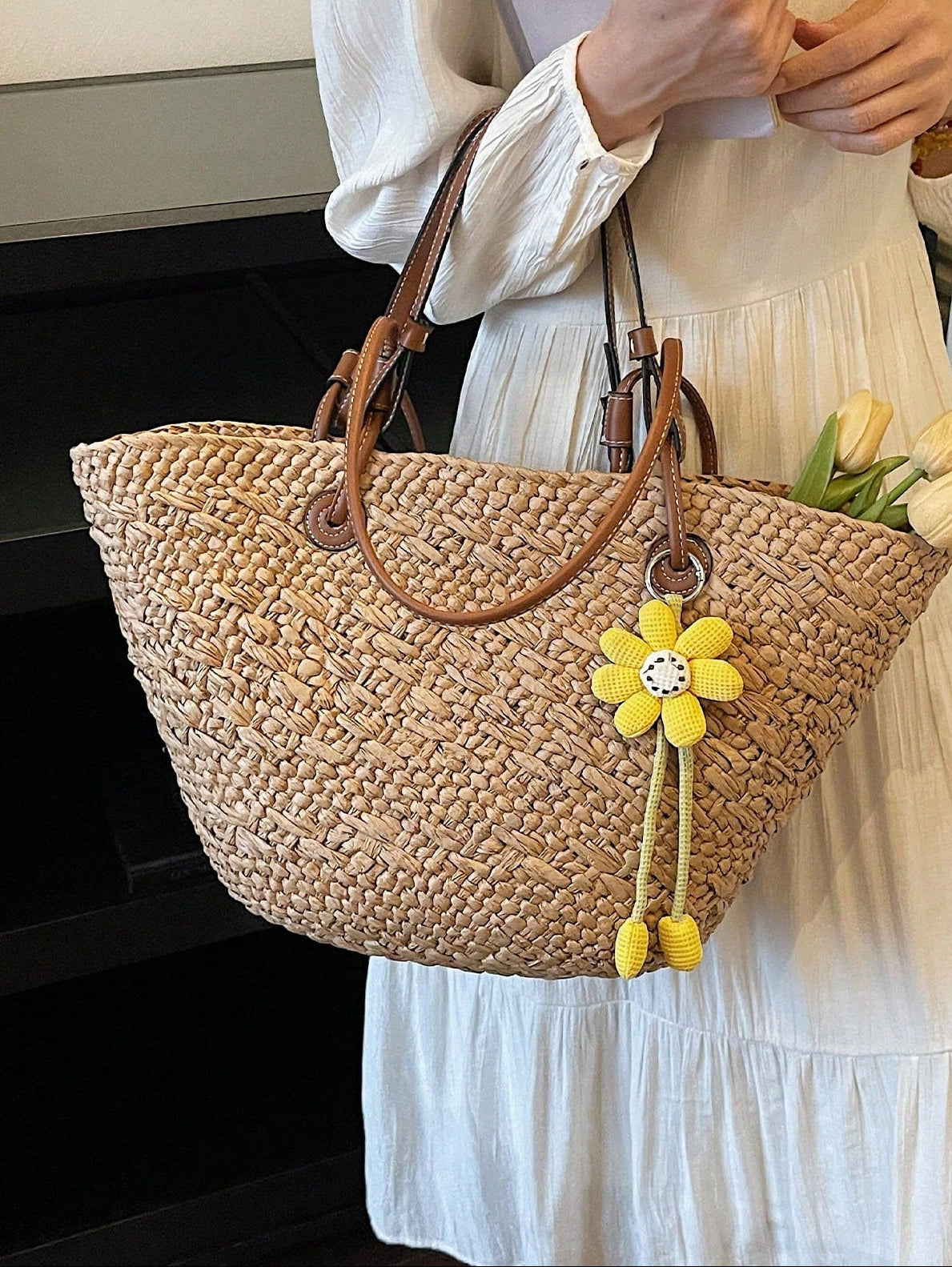 1pc Large Capacity Beach Vacation Tote Bag With Pendant, Casual Holiday Style Shoulder Bag