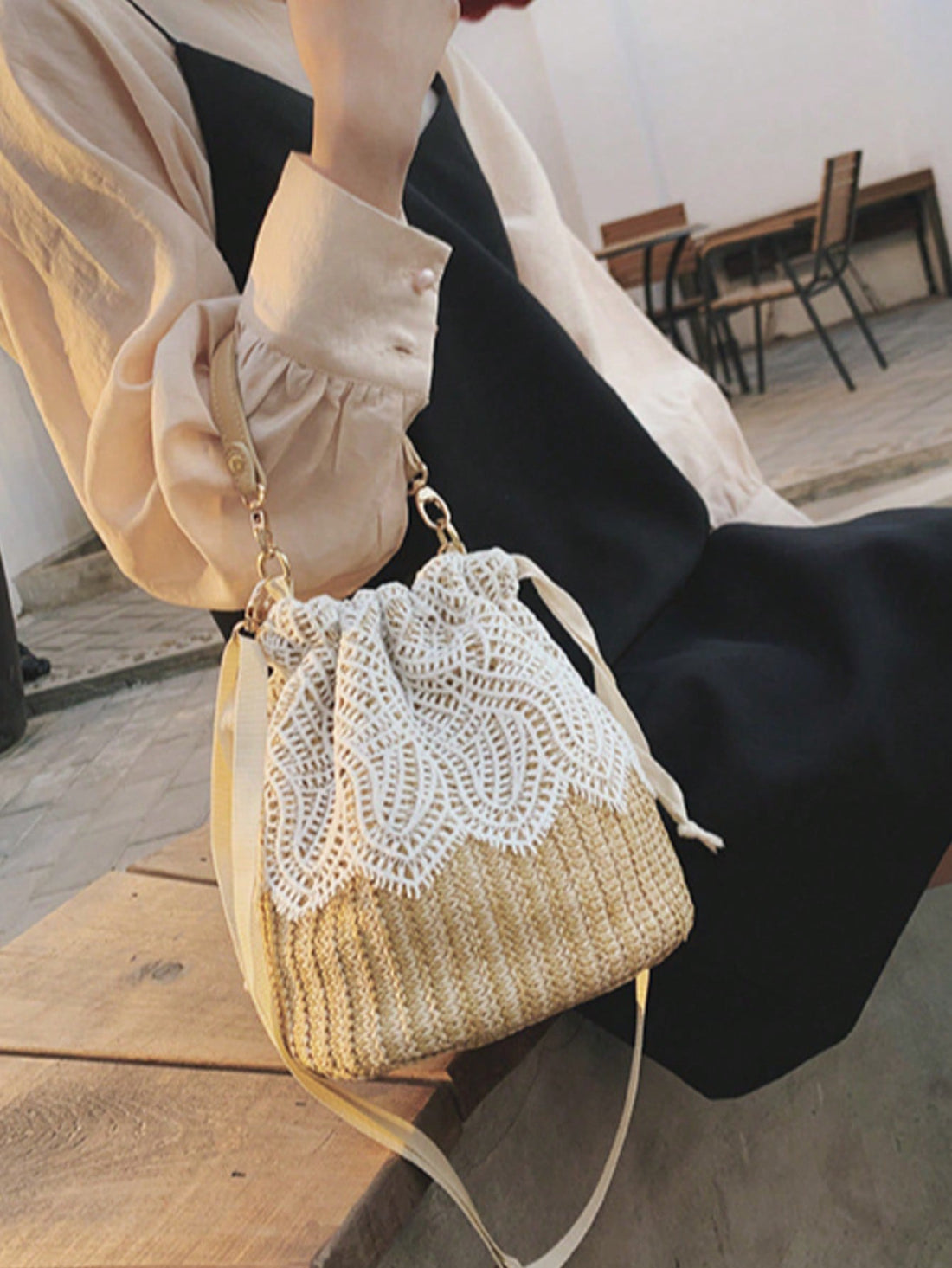 Gentle & Elegant Lace-Trimmed Straw Bucket Bag, Unique Design With Vacation Vibe