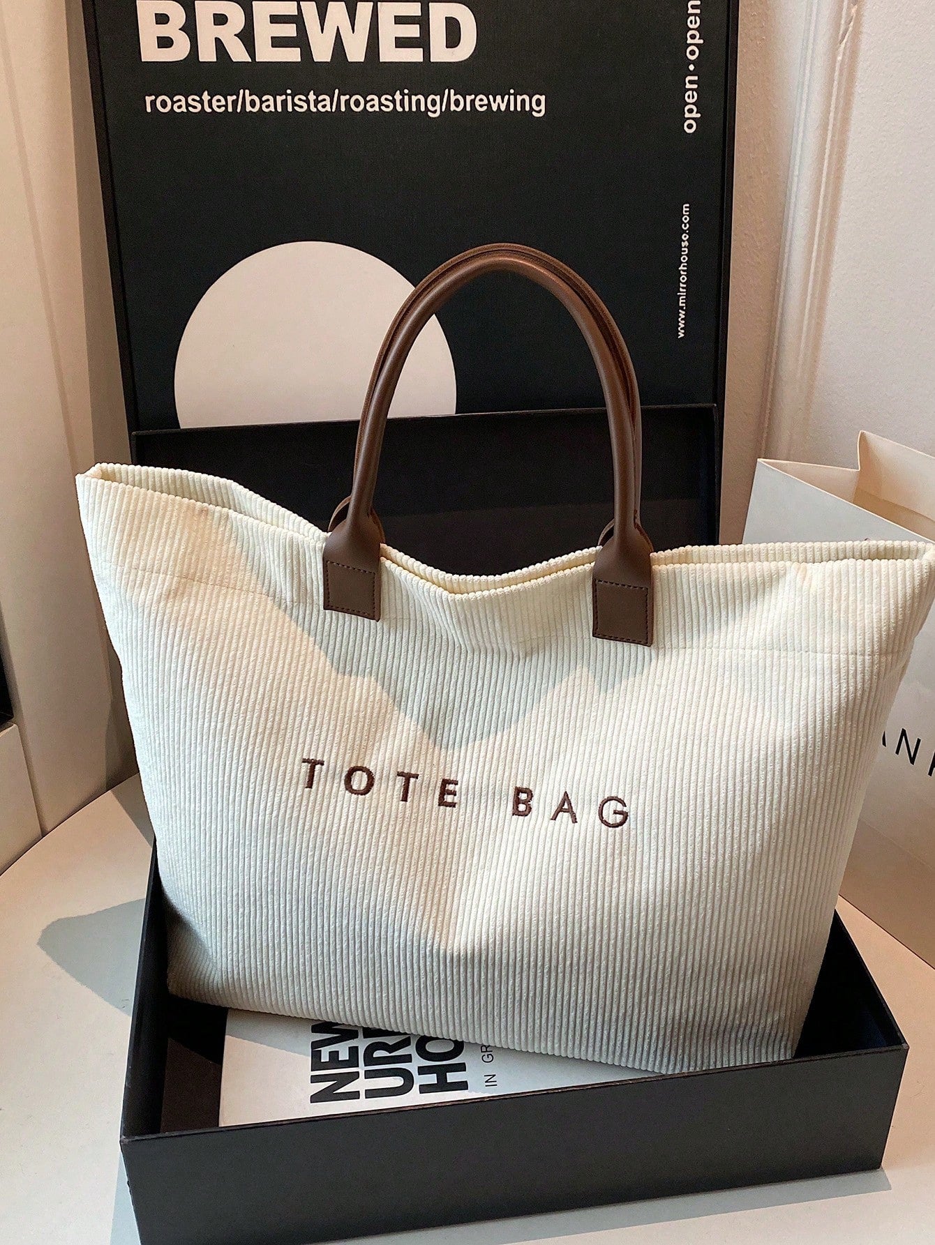 New Large Capacity Letter Decor Woven Straw Tote Bag, Multi-Functional Commute Casual Vacation Woven Straw Handbag Suitable For Commuting, Shopping, Beach Vacation, Office, Holidays