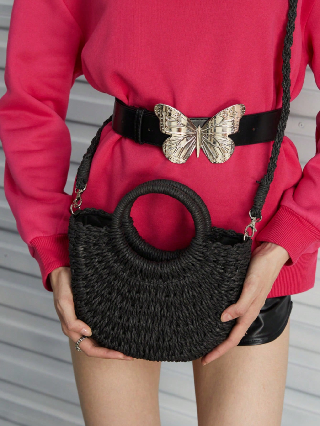 Yogodlns Straw Woven Crossbody Shoulder Bag Daisy Decor Handmade Small Purse Handbag Bohemia Summer Bag, Eye-Catching Beach Bag Summer