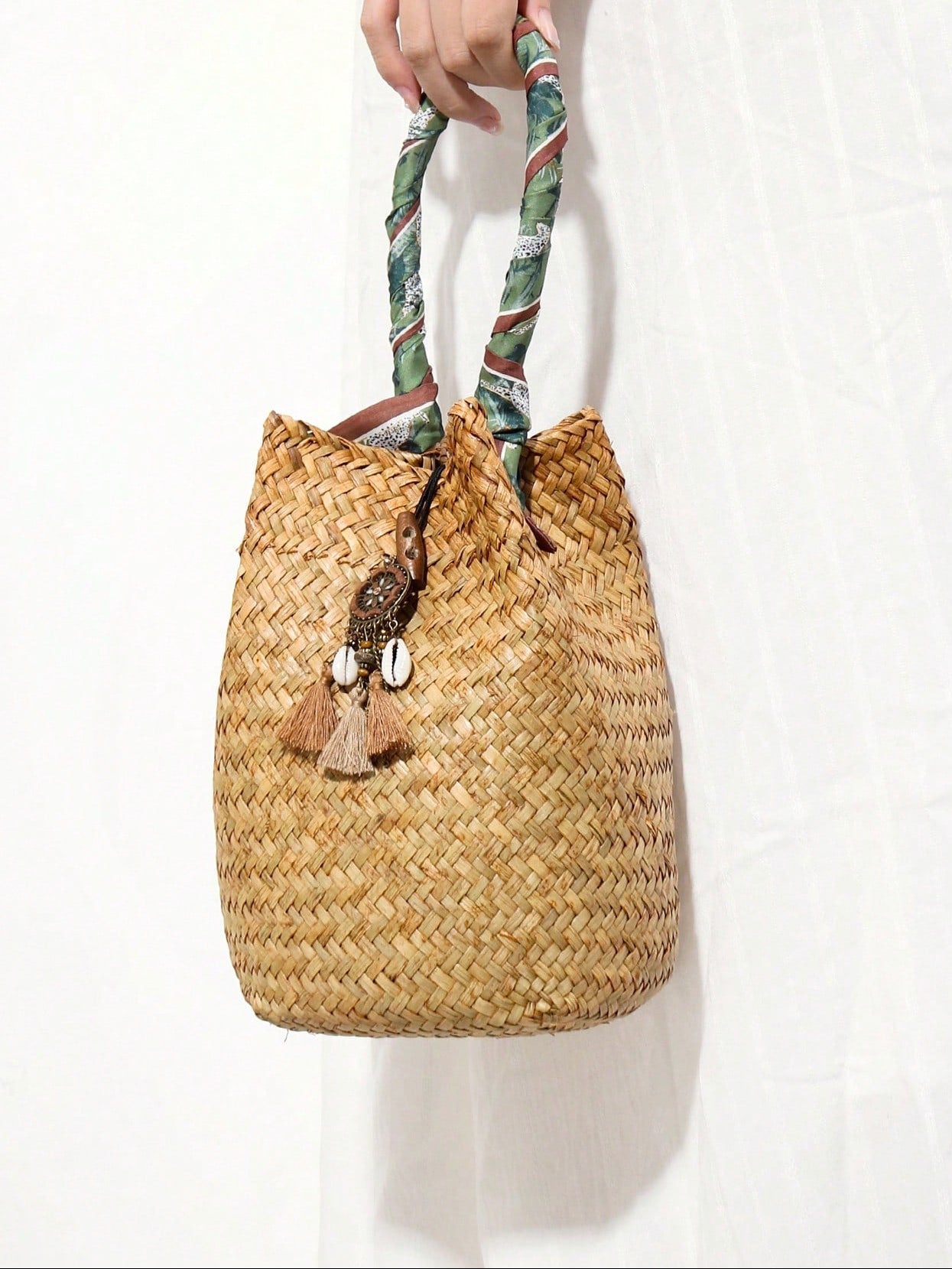 Bohemian Vacation Style Su Pure Handmade Woven Straw Woven Bucket Bag Handbag French Retro Woven Bag Versatile Daily Commuting Fashion Business Leisure Tourism Beach Wedding, Outing, Vacation, Beach (Pure Natural Straw Woven Color Has Slight Differences)
