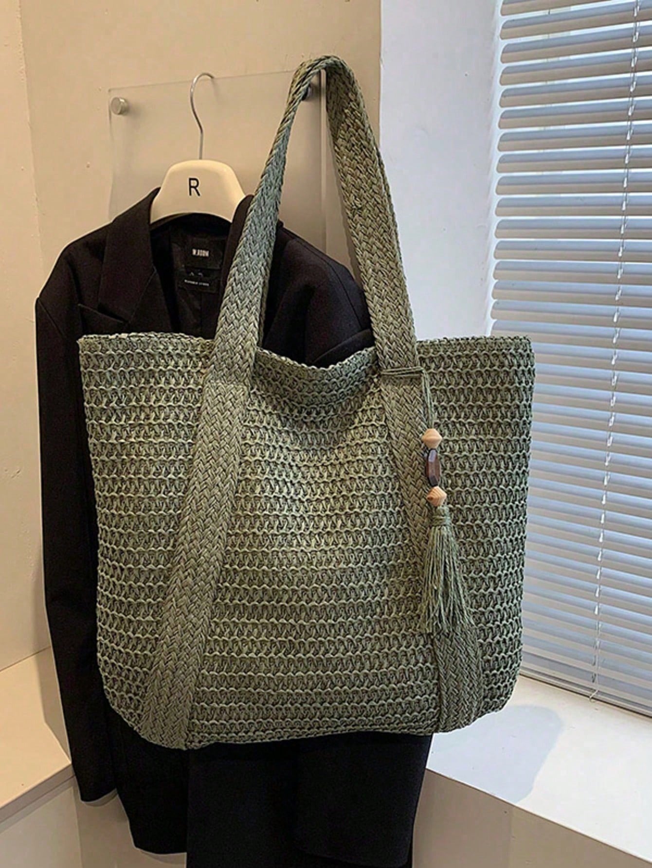 Women's Large Capacity Straw Vacation Beach Bag, Woven With Tassels, Shoulder Handbag Wallet, Casual Fashion Travel Bag, Portable Bohemian Foldable Tote , Bohemian Outfit For Women , Summer, Boho